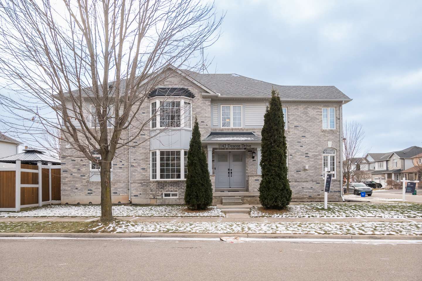 Milton, ON L9T 5T3,1142 Deacon Dr