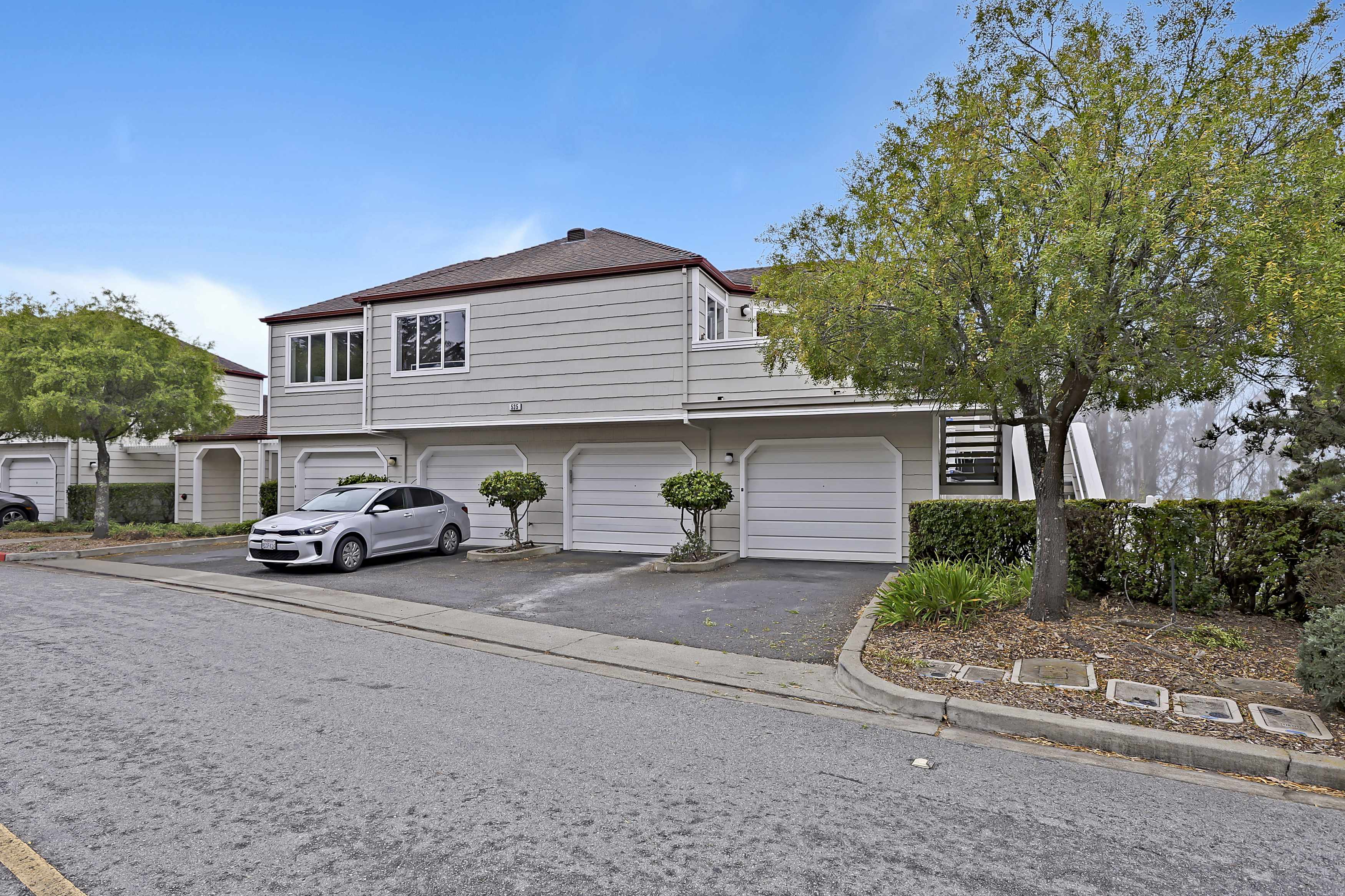 Daly City, CA 94014-3707,535 Mountain View Dr #10