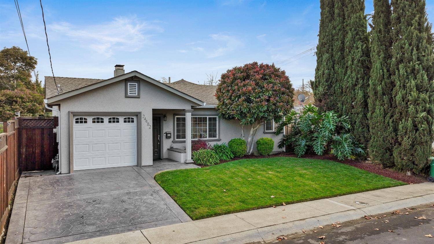 Hayward, CA 94544-1614,24482 Groom St