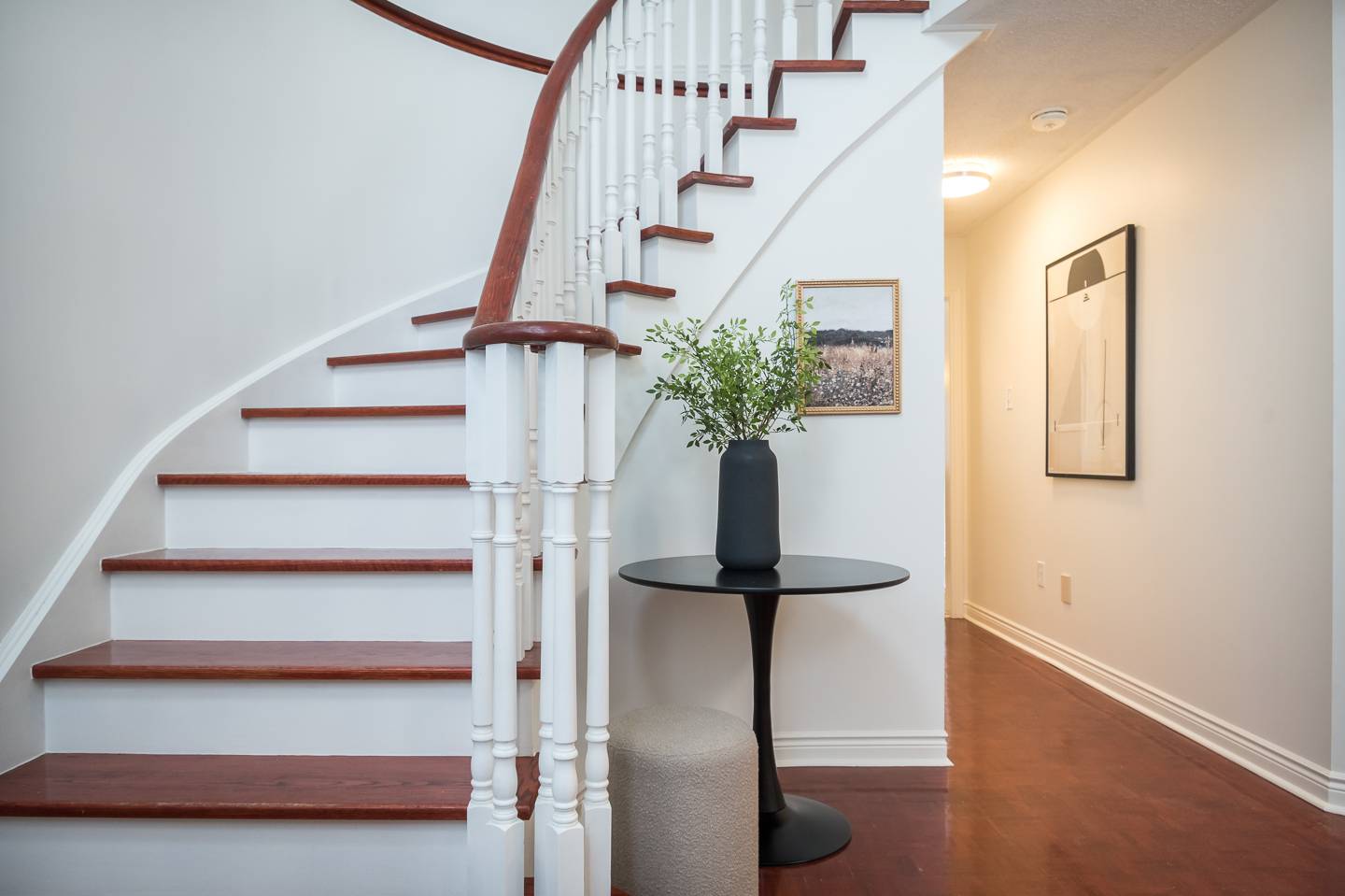 Mississauga, ON L5M 5L8,5917 Leeside Cres