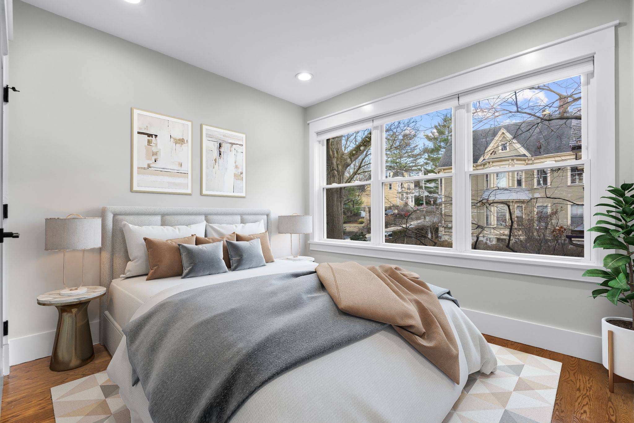 189 Chestnut Ave #1L, Jamaica Plain, MA 02130-4400