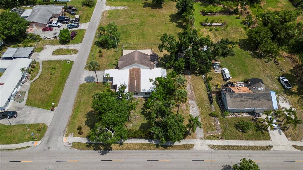 Fort Myers, FL 33905-3513,599 Carolina Ave