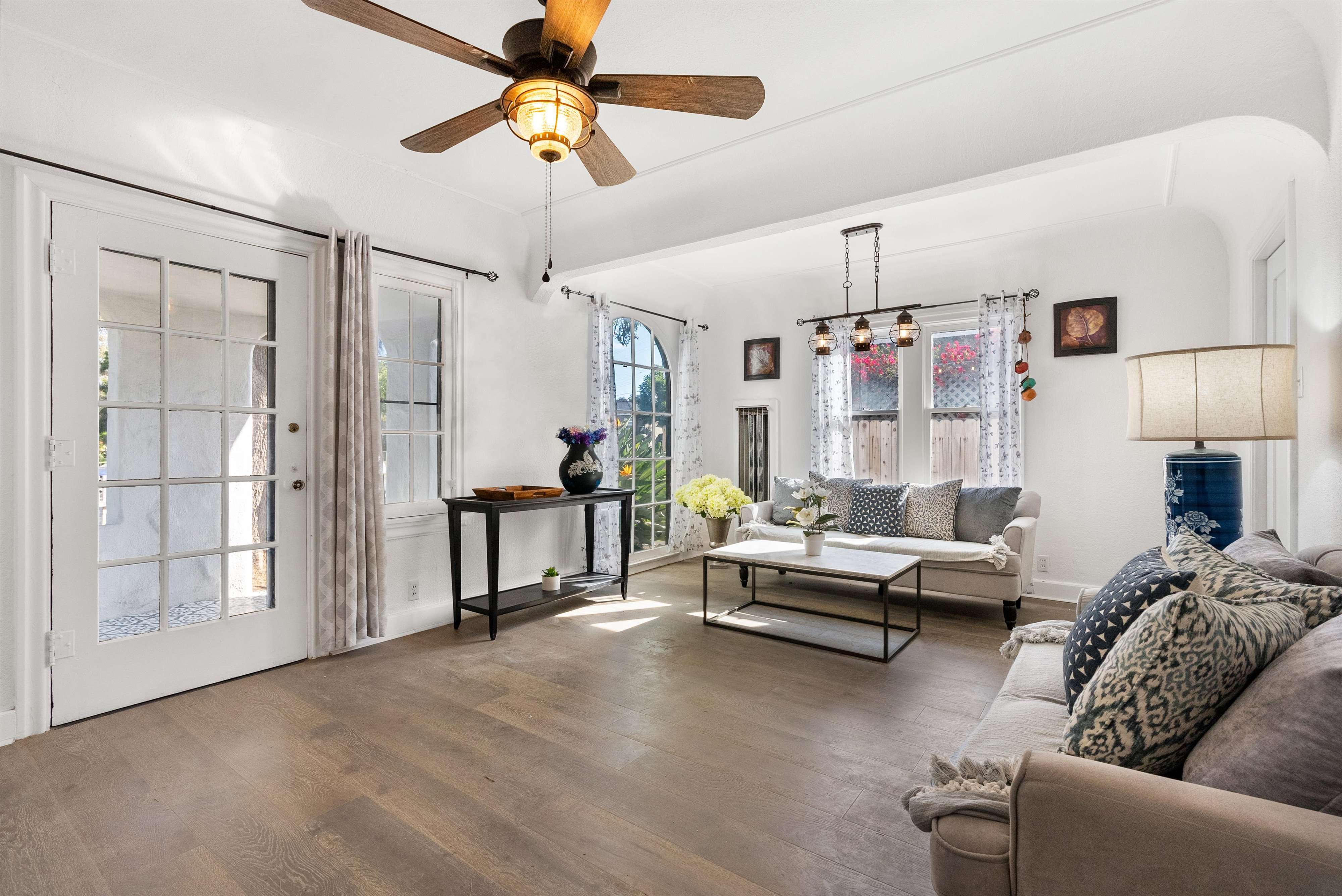 Santa Monica, CA 90404-5213,2134 Stewart St