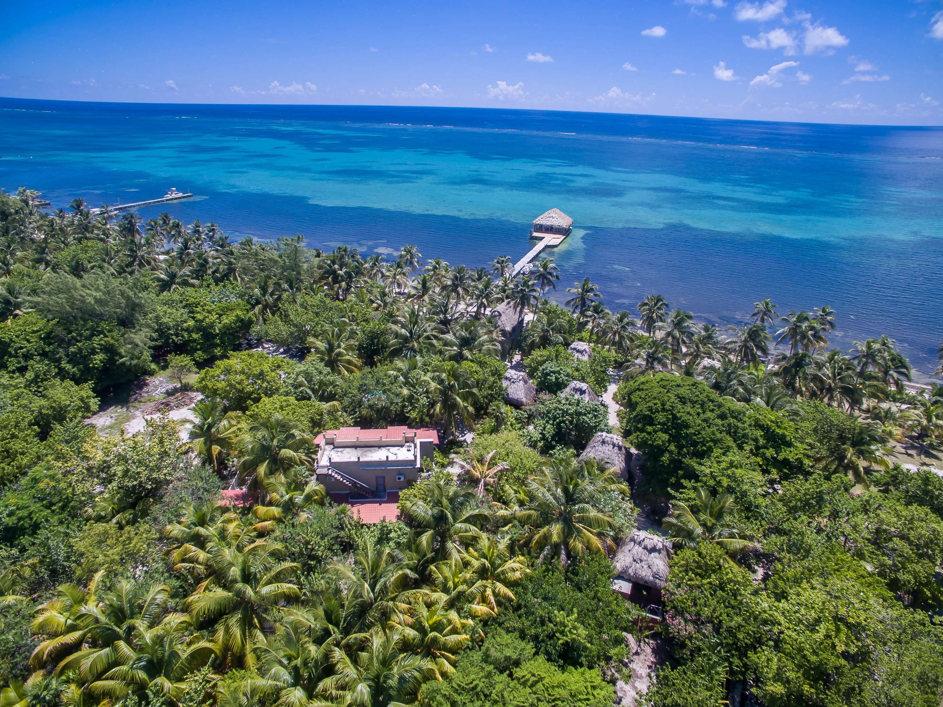 BMLS-1023 OceanFront Caribbean Resort