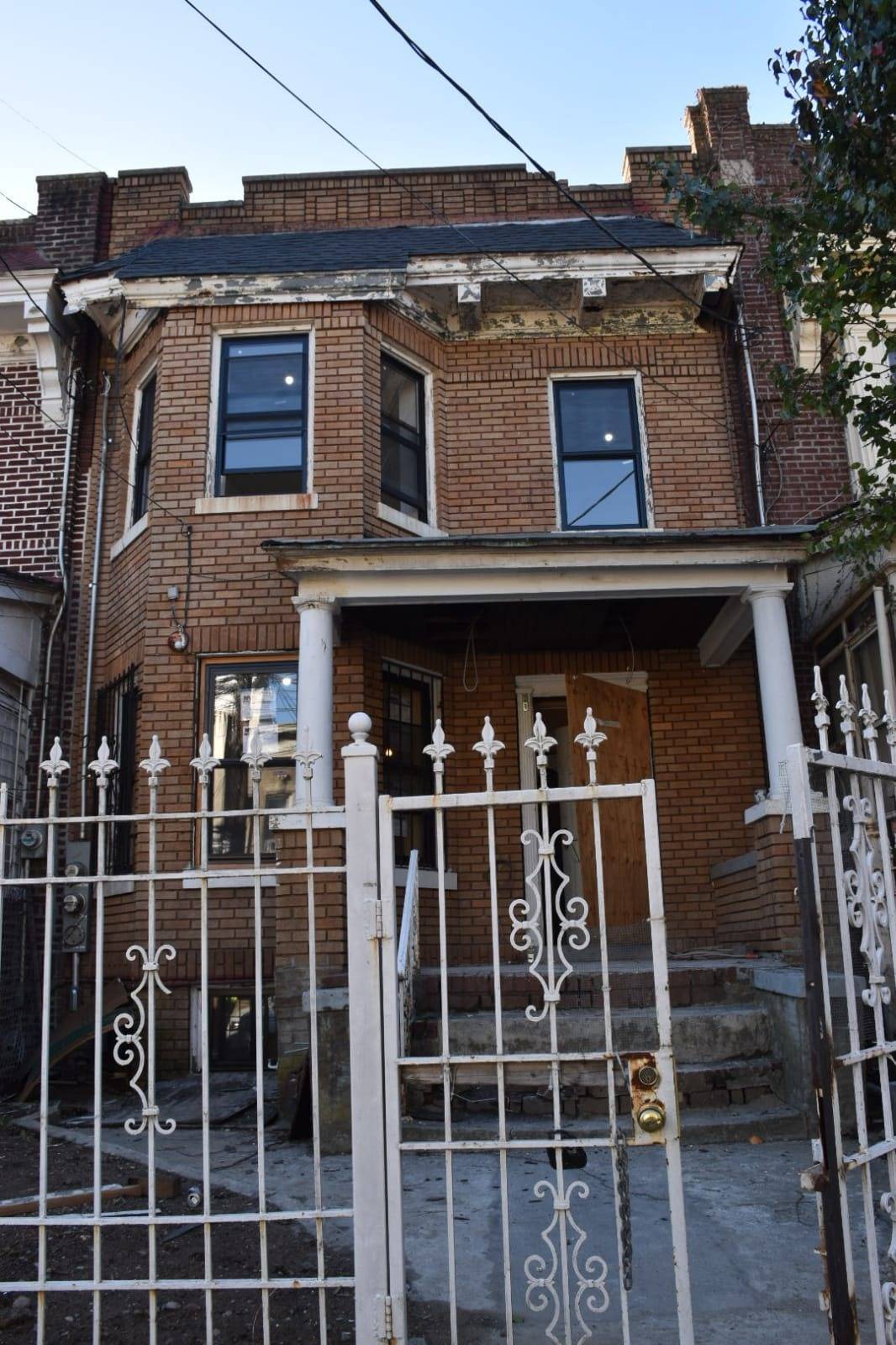 NY 11208,464 Ridgewood Avenue