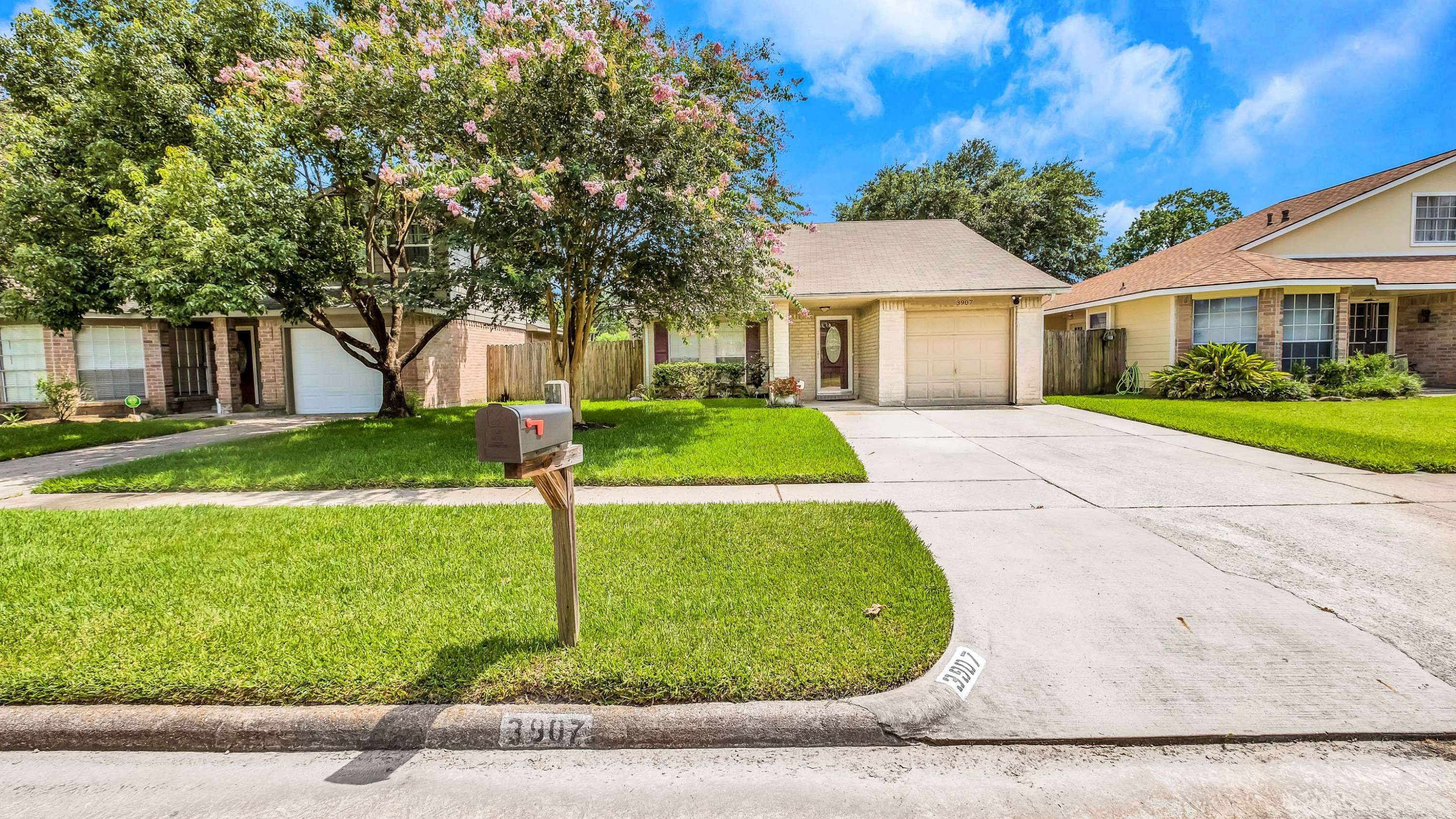 3907 Trevor Hill Drive, Houston, TX 77066