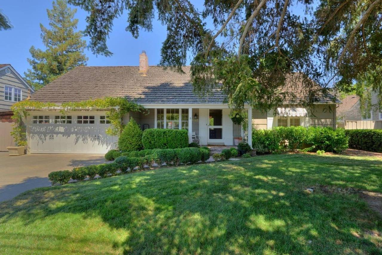 Los Altos, CA 94024,1683 Parkhills Avenue