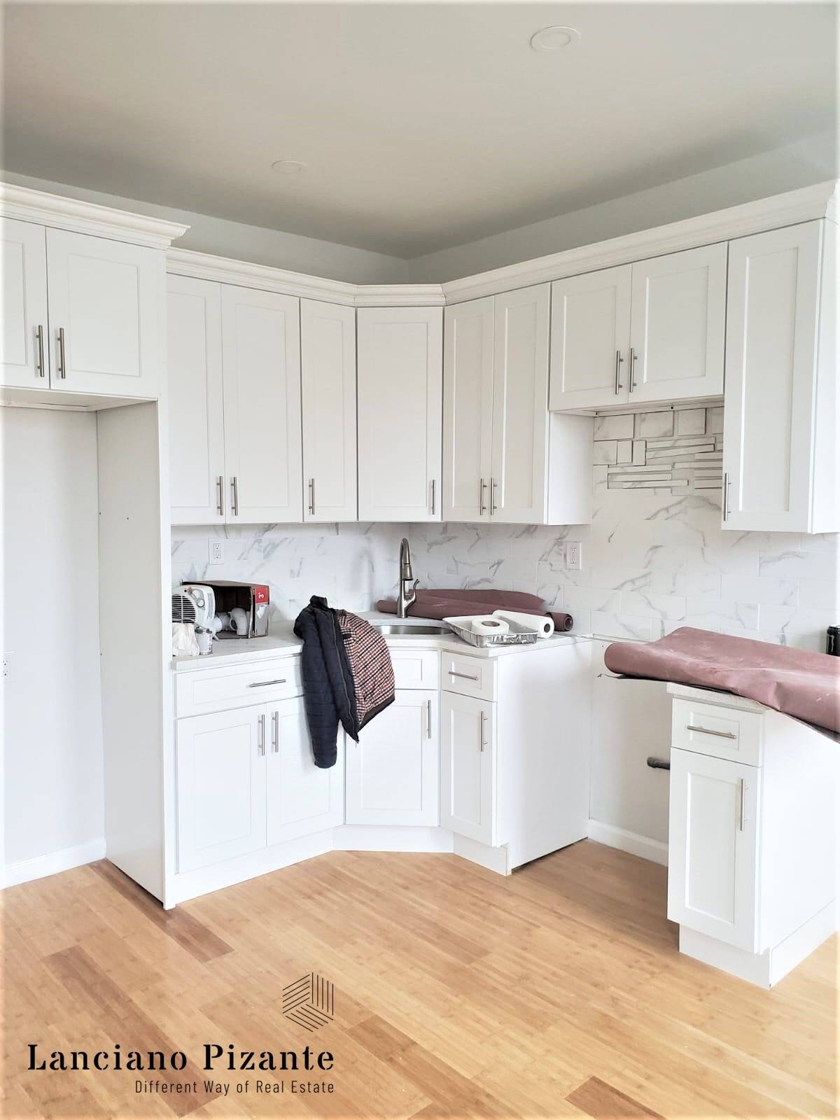 Brooklyn, NY 11208,328 Essex St