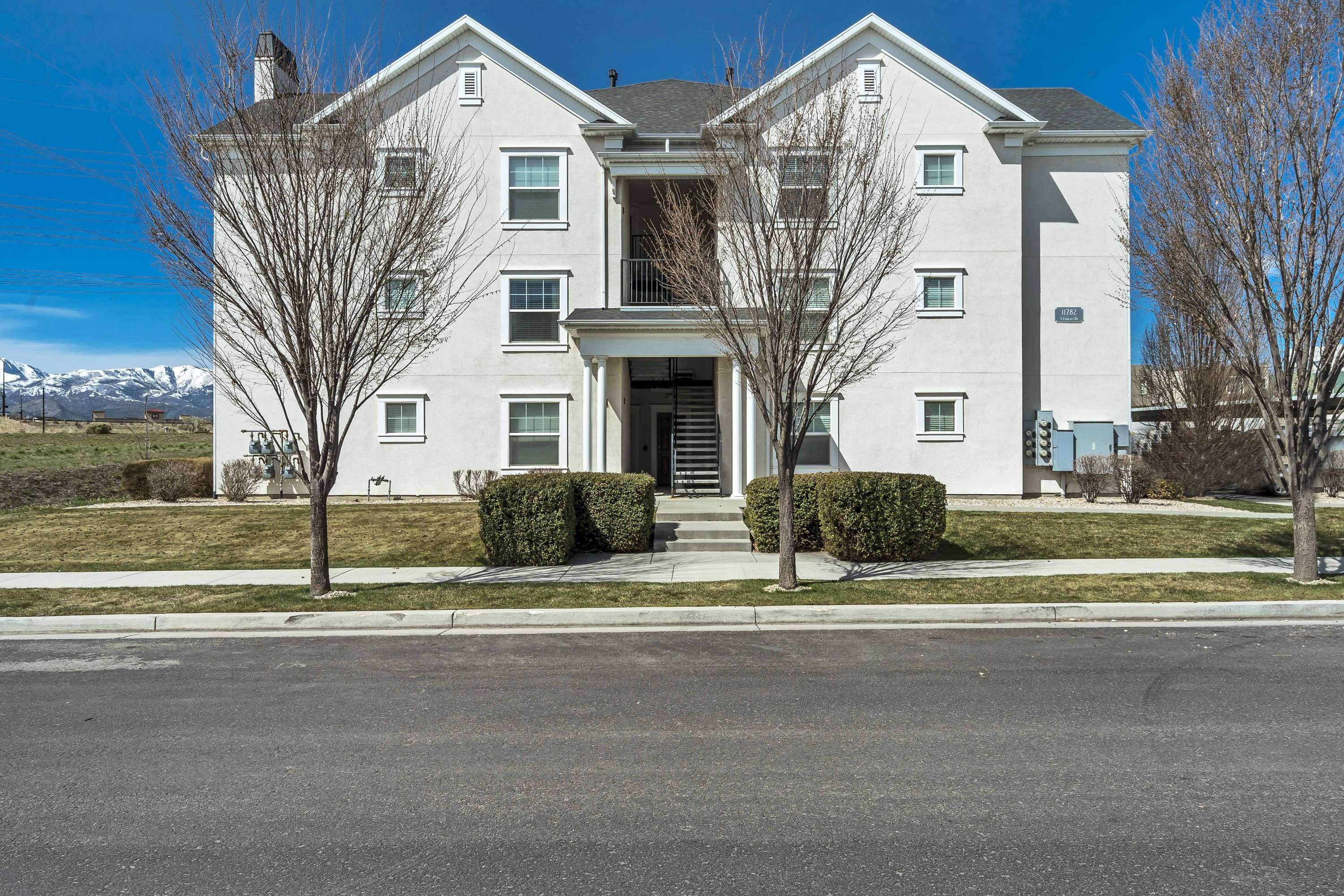 South Jordan, UT 84095,11782 Currant Drive #104