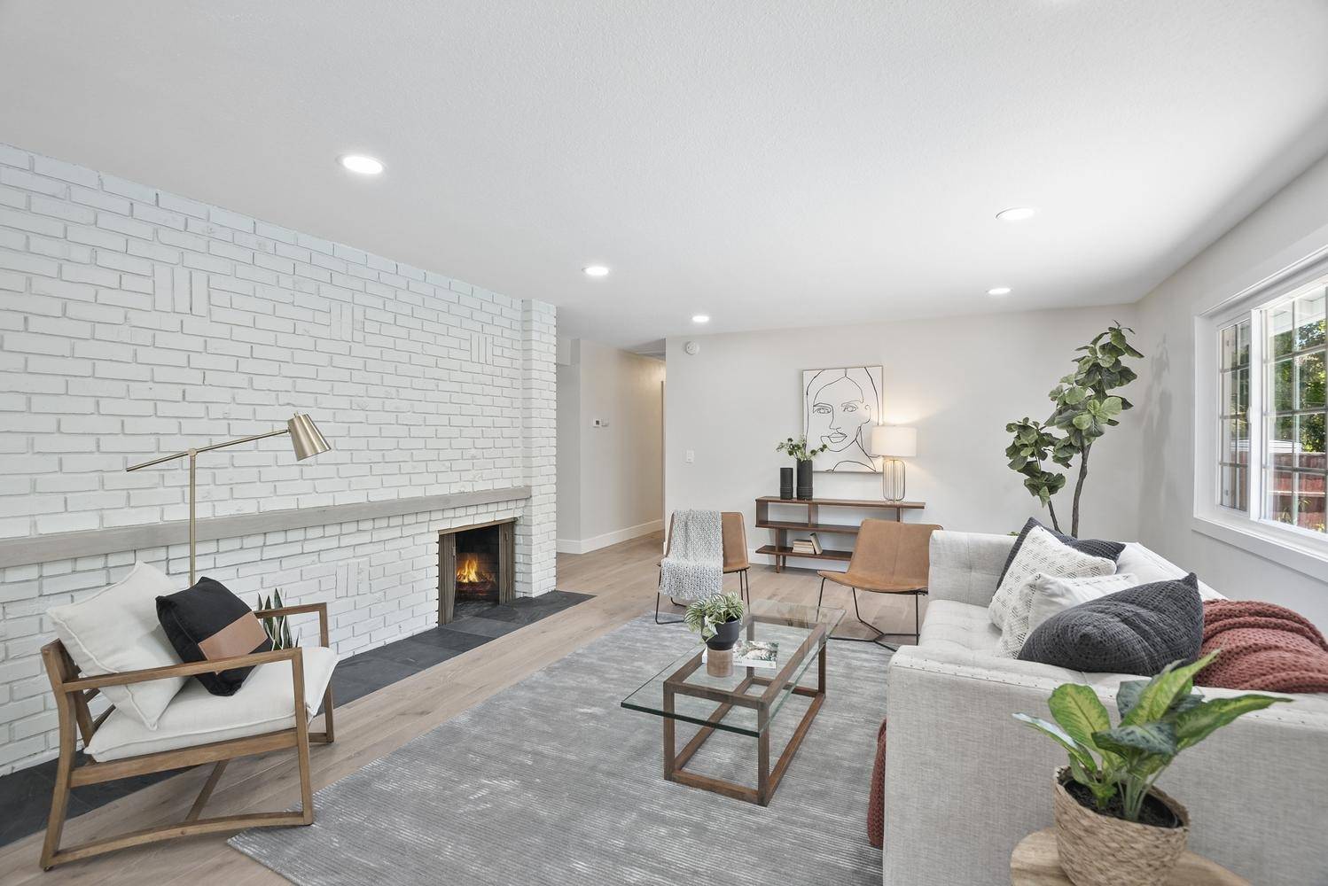 Sunnyvale, CA 94087,1514 Kingsgate Drive