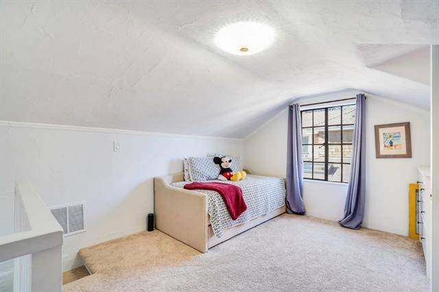 222 Pasa Robles Avenue, Los Altos 94022