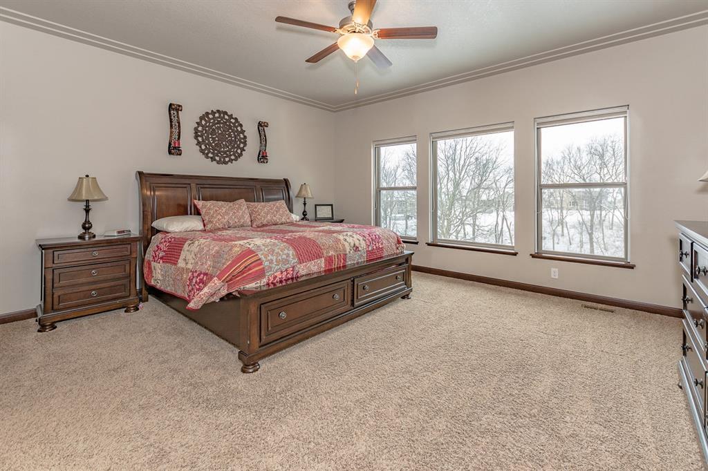 Robins, IA 52328,360 White Pine Street