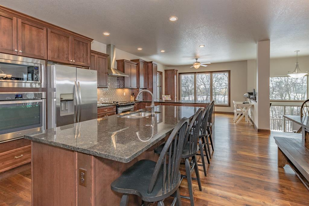 Robins, IA 52328,360 White Pine Street