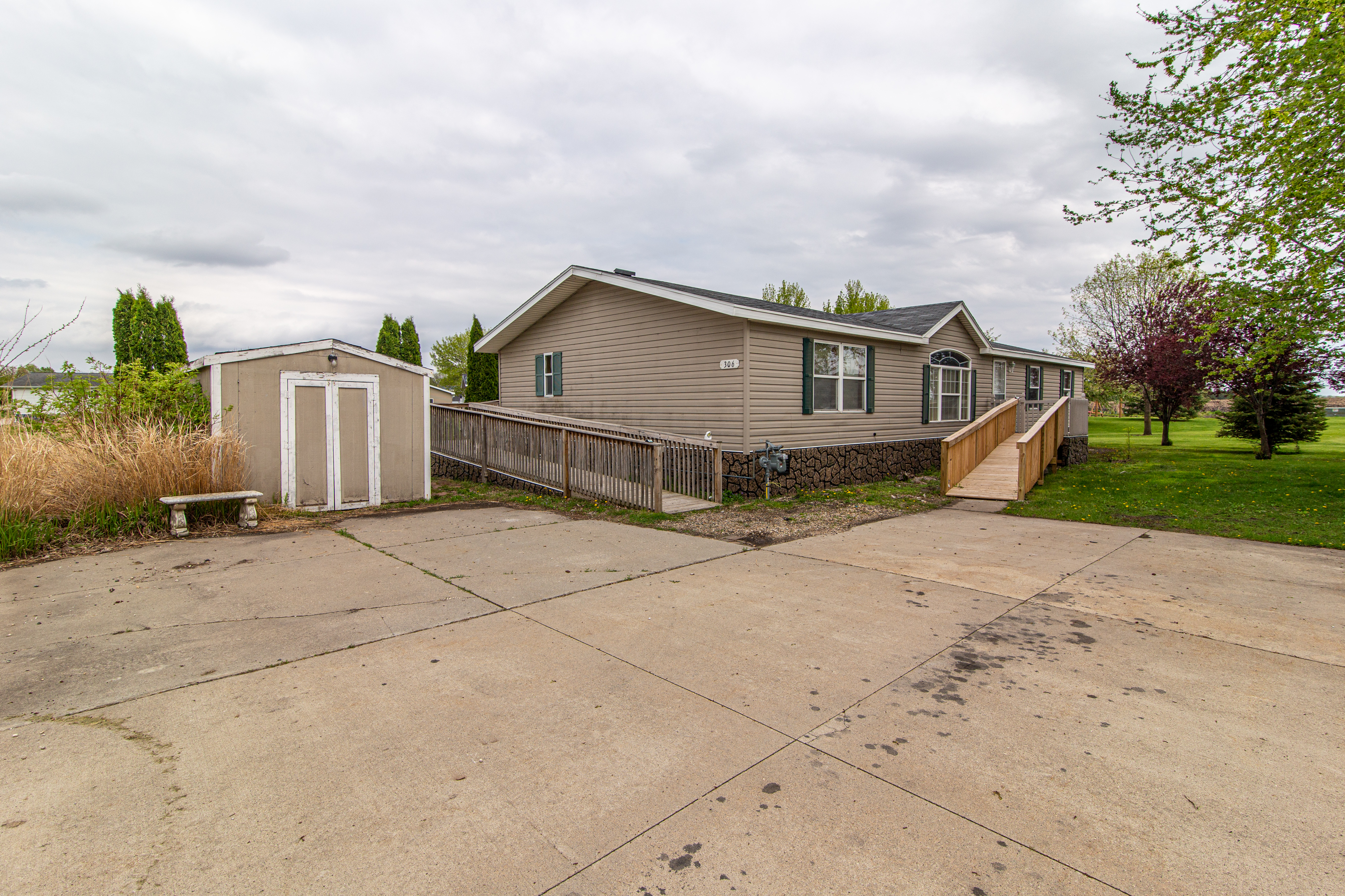 Nevada, IA 50201,10 Maple Avenue #306