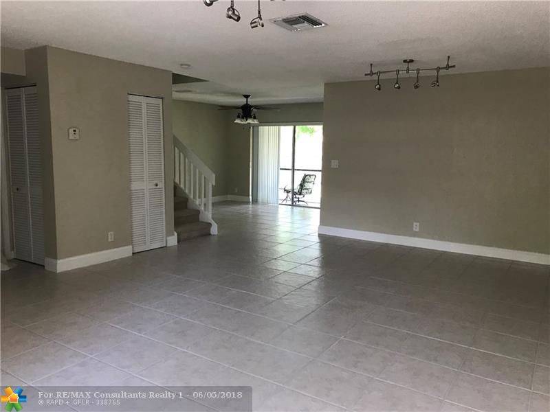 Plantation, FL 33324,9162 Vineyard Lake Dr  #9162