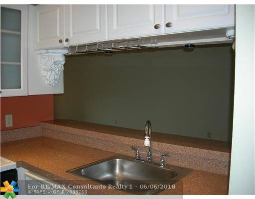 Coral Springs, FL 33071,967 Coral Club Dr  #967