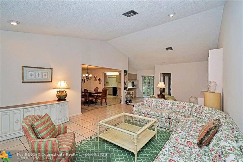 Coral Springs, FL 33067,5341 Pine Cir