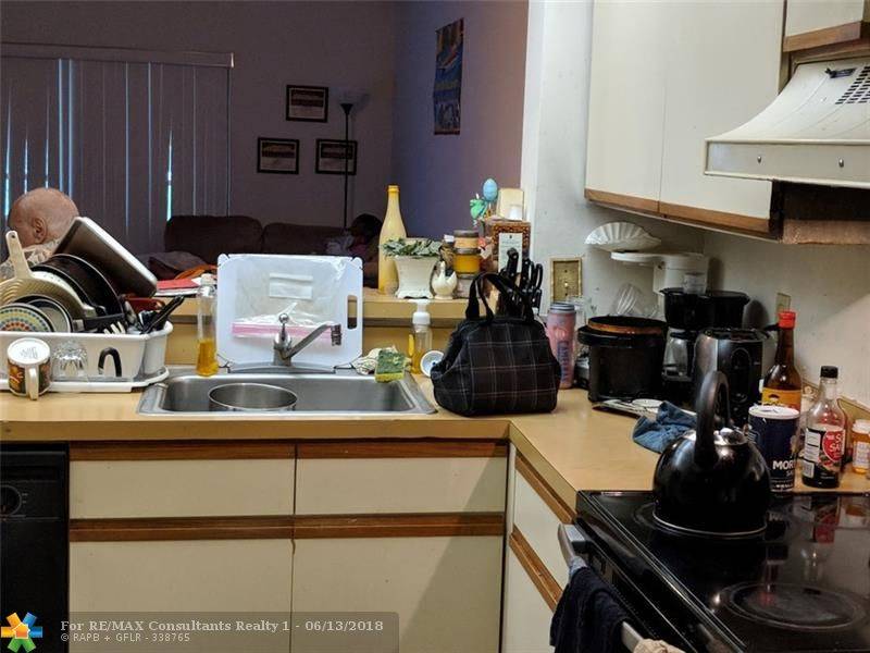 Coral Springs, FL 33071,2023 Coral Ridge Dr  #S204