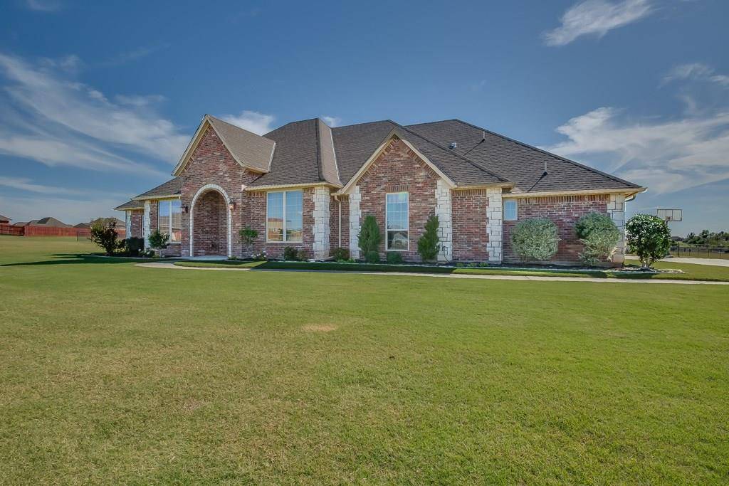 Edmond, OK 73025,4716 Hollycrest Lane