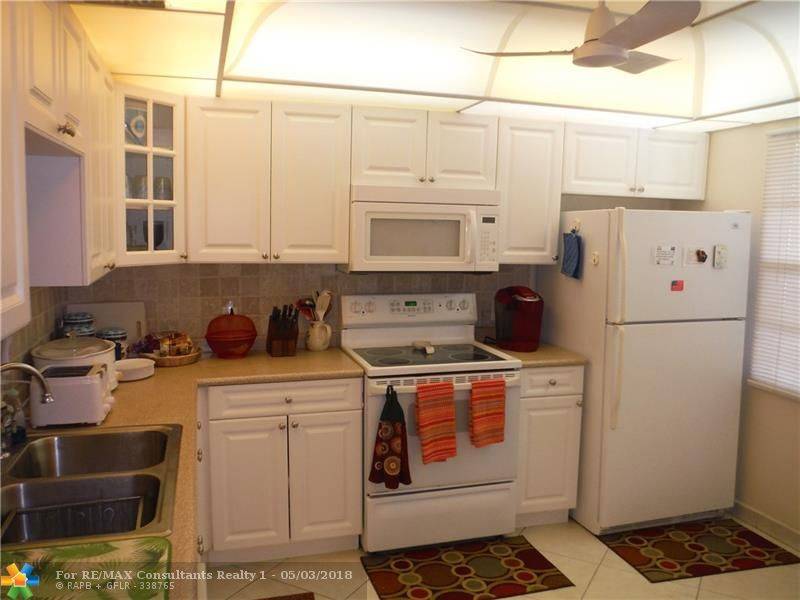 Coconut Creek, FL 33066,4702 Martinique Dr  #G1