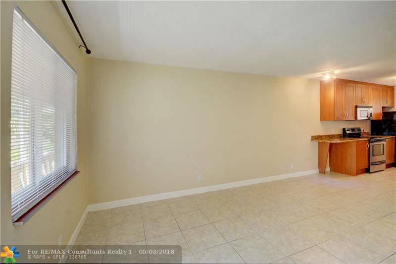 Wilton Manors, FL 33334,2643 NE 8th Ave  #12