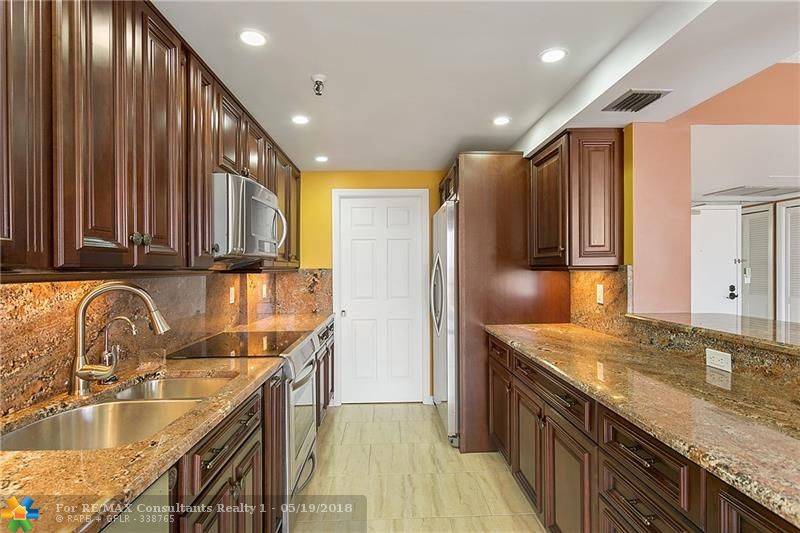 Boca Raton, FL 33487,859 Jeffery Street #406