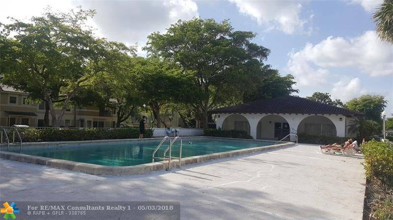 Coral Springs, FL 33065,2700 Riverside Dr  #301B