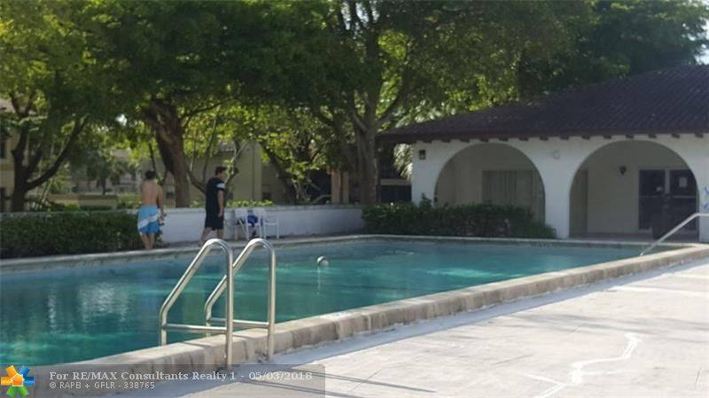 Coral Springs, FL 33065,2700 Riverside Dr  #301B