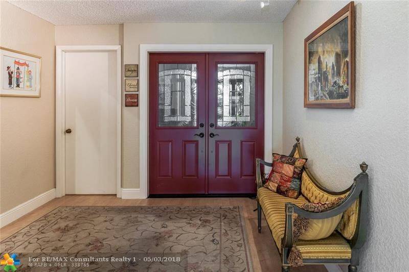 Coral Springs, FL 33071,695 NW 100th Ln