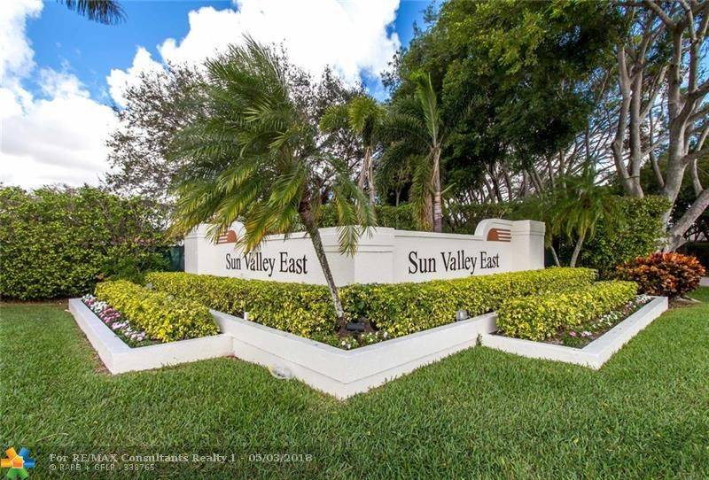 Boynton Beach, FL 33437,9705 Sills Dr  #204