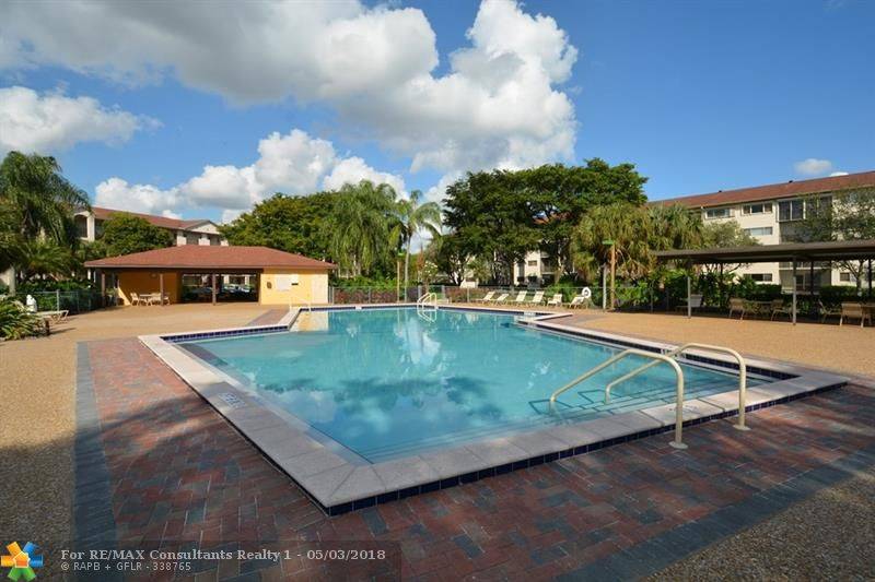 Pembroke Pines, FL 33027,13700 SW 14th  #103 D