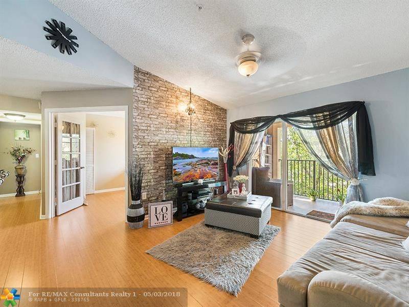 Coral Springs, FL 33073,4852 N State Road 7  #305