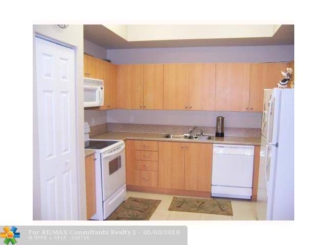 Coral Springs, FL 33065,2801 Riverside Dr  #202 S