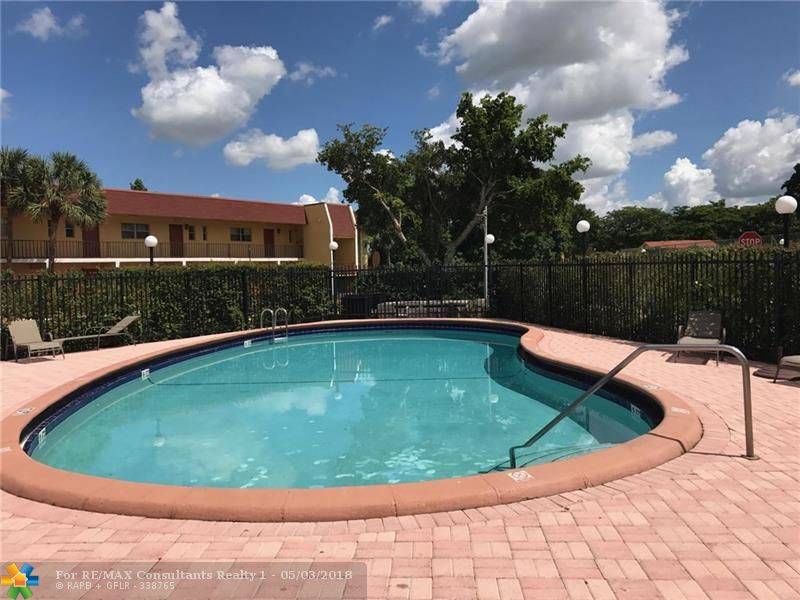 Tamarac, FL 33321,7960 Colony Cir  #302