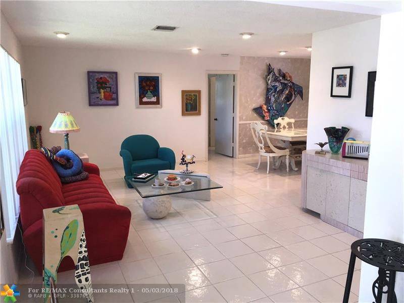 Coral Springs, FL 33071,868 Ramblewood Dr