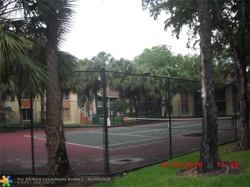 Coral Springs, FL 33071,998 Coral Club Dr  #998