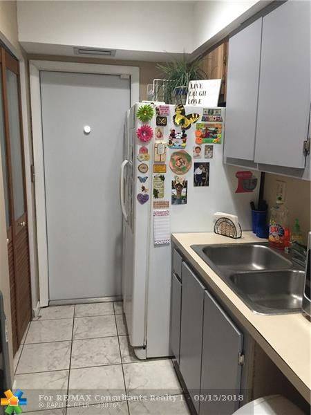 Coral Springs, FL 33065,4079 Coral Springs Dr  #4