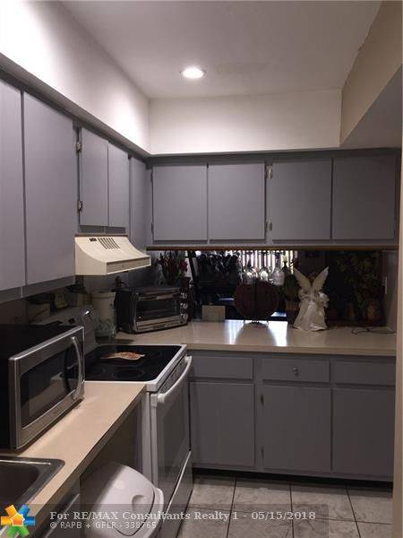 Coral Springs, FL 33065,4079 Coral Springs Dr  #4