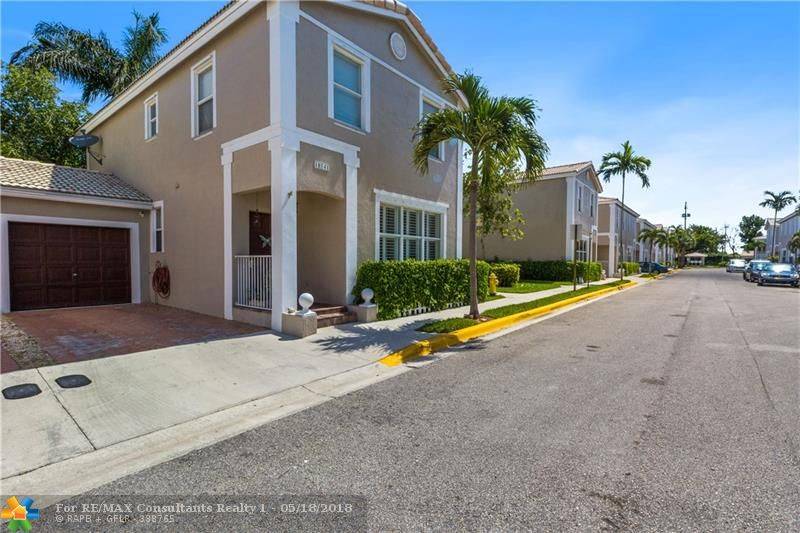 Coral Springs, FL 33076,10541 NW 57th Ct  #10541