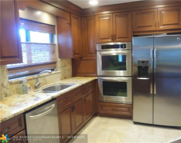 Coral Springs, FL 33071,1392 NW 82nd Ave