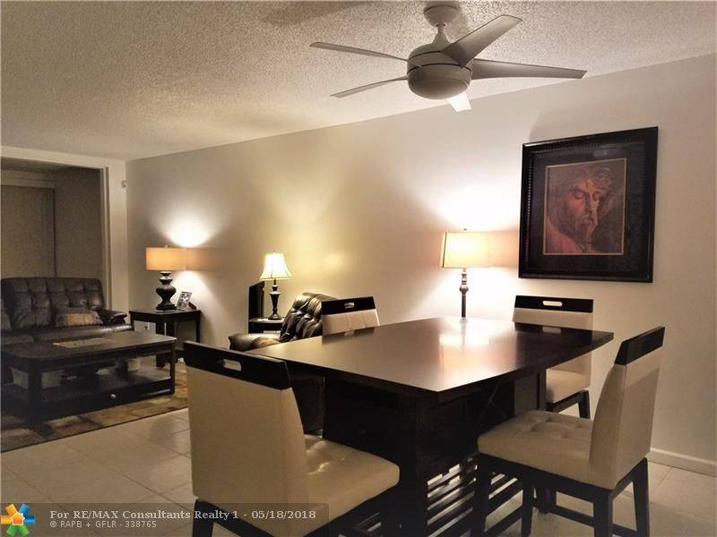 Pompano Beach, FL 33069,400 Oaks Ln  #114