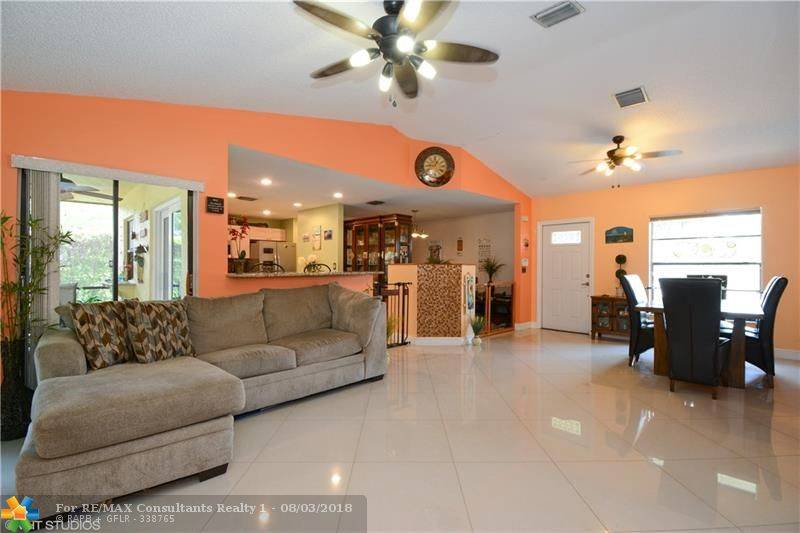 Coral Springs, FL 33071,375 Shadow Wood Ln