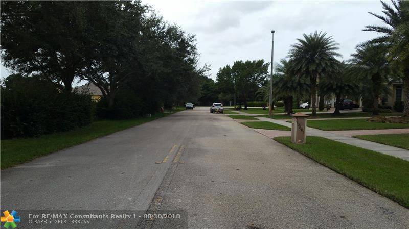 Davie, FL 33325,13600 Pine Meadow Ct