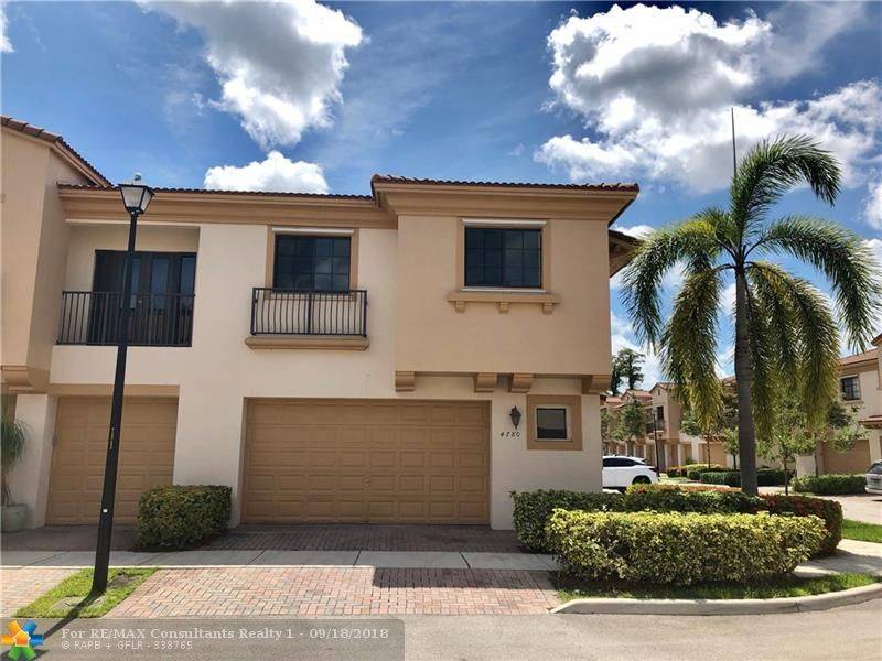 Coconut Creek, FL 33073,4780 Grand Cypress Circle N  #0