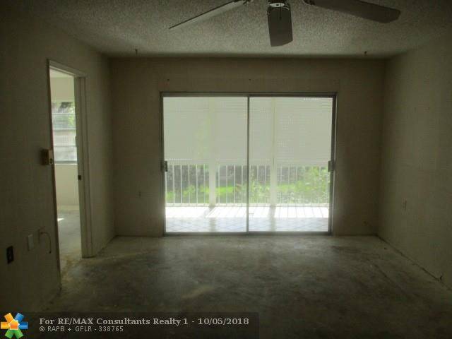 Coconut Creek, FL 33066,2613 Nassau Bnd  #A2