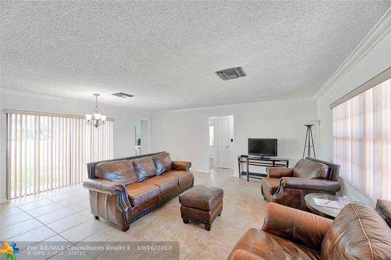 Pompano Beach, FL 33060,315 NW 19th Ct