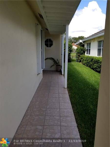 Davie, FL 33328,2955 Myrtle Oak Cir