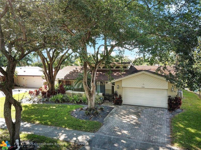 Cooper City, FL 33026,3904 E Sailboat Dr