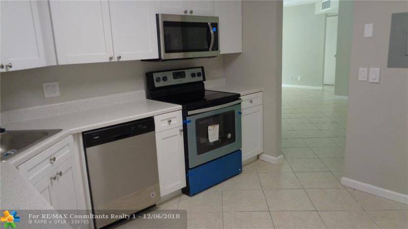 Lauderhill, FL 33319,6201 N Falls Circle Dr  #208