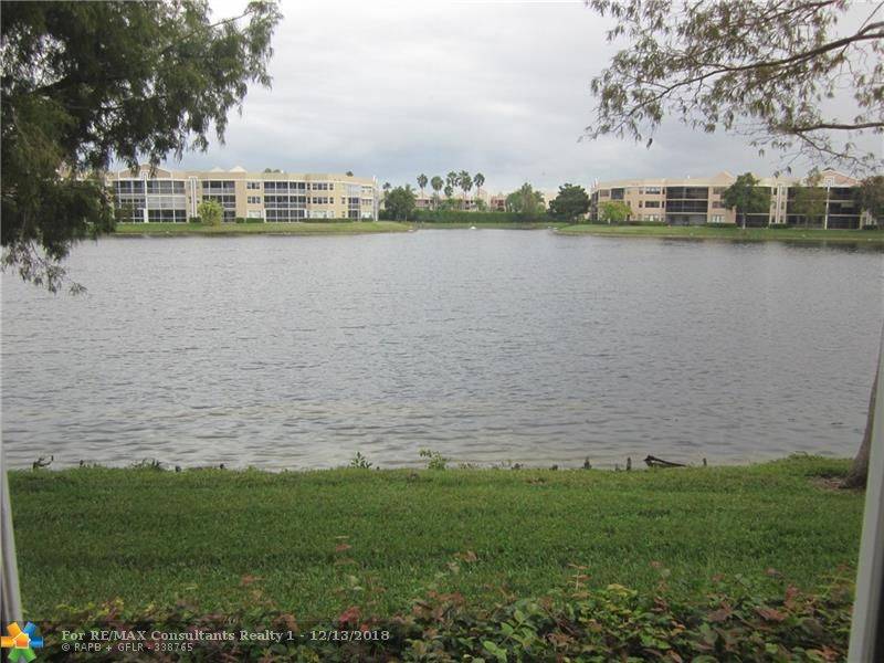 Tamarac, FL 33321,7402 N Devon Dr  #106